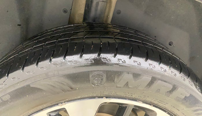 2021 MG HECTOR SHARP 1.5 PETROL CVT, Petrol, Automatic, 1,35,187 km, Right Rear Tyre Tread