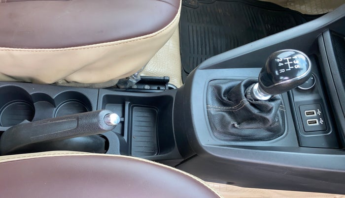 2019 Ford Figo Aspire TITANIUM PLUS 1.5 DIESEL, Diesel, Manual, 1,28,065 km, Gear Lever