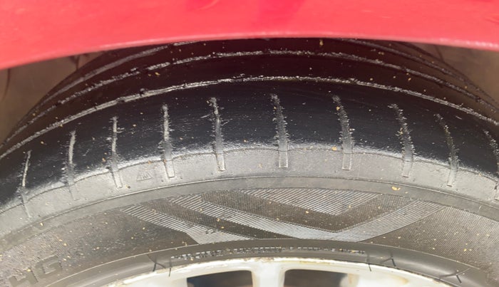 2019 Ford Figo Aspire TITANIUM PLUS 1.5 DIESEL, Diesel, Manual, 1,28,065 km, Left Front Tyre Tread
