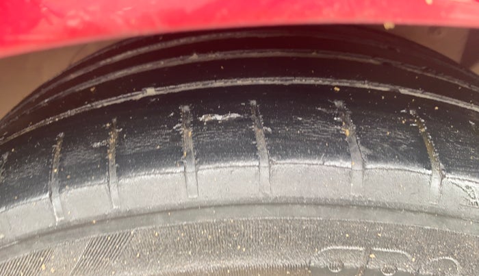 2019 Ford Figo Aspire TITANIUM PLUS 1.5 DIESEL, Diesel, Manual, 1,28,065 km, Right Front Tyre Tread