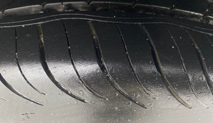 2020 Hyundai VENUE SX PLUS 1.0 TURBO DCT, Petrol, Automatic, 41,636 km, Left Rear Tyre Tread