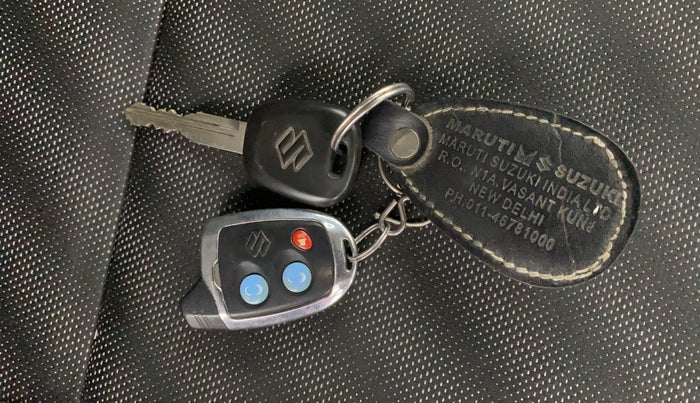 2020 Maruti Swift LXI, Petrol, Manual, 25,097 km, Key Close Up