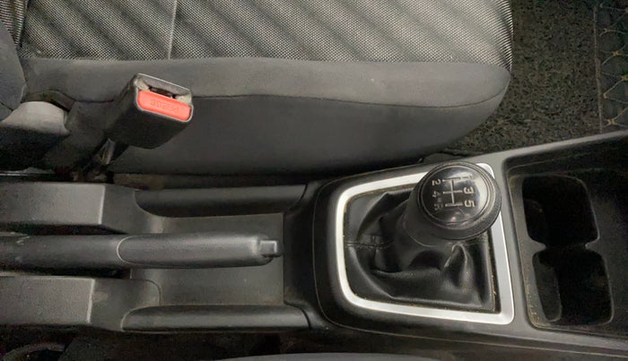 2020 Maruti Swift LXI, Petrol, Manual, 25,097 km, Gear Lever
