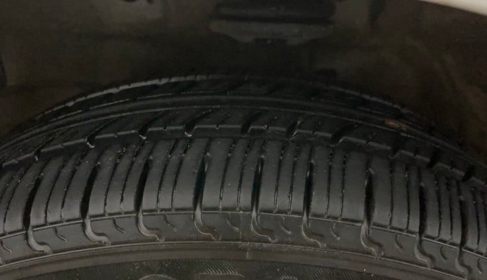 2018 Maruti Wagon R 1.0 VXI, Petrol, Manual, 12,810 km, Left Front Tyre Tread