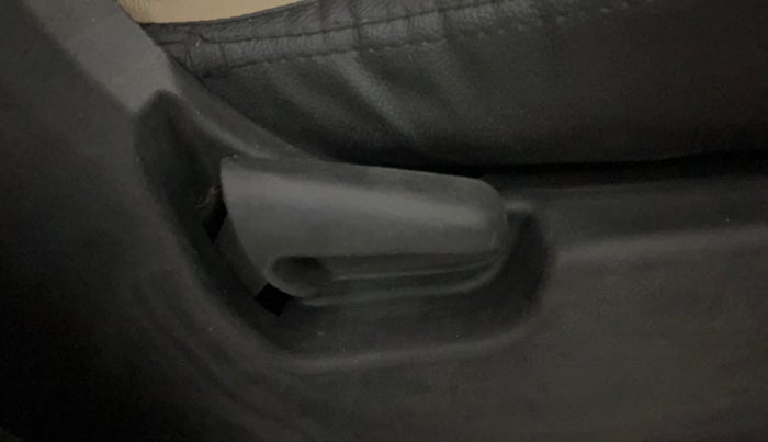 2018 Maruti Wagon R 1.0 VXI, Petrol, Manual, 12,810 km, Driver Side Adjustment Panel