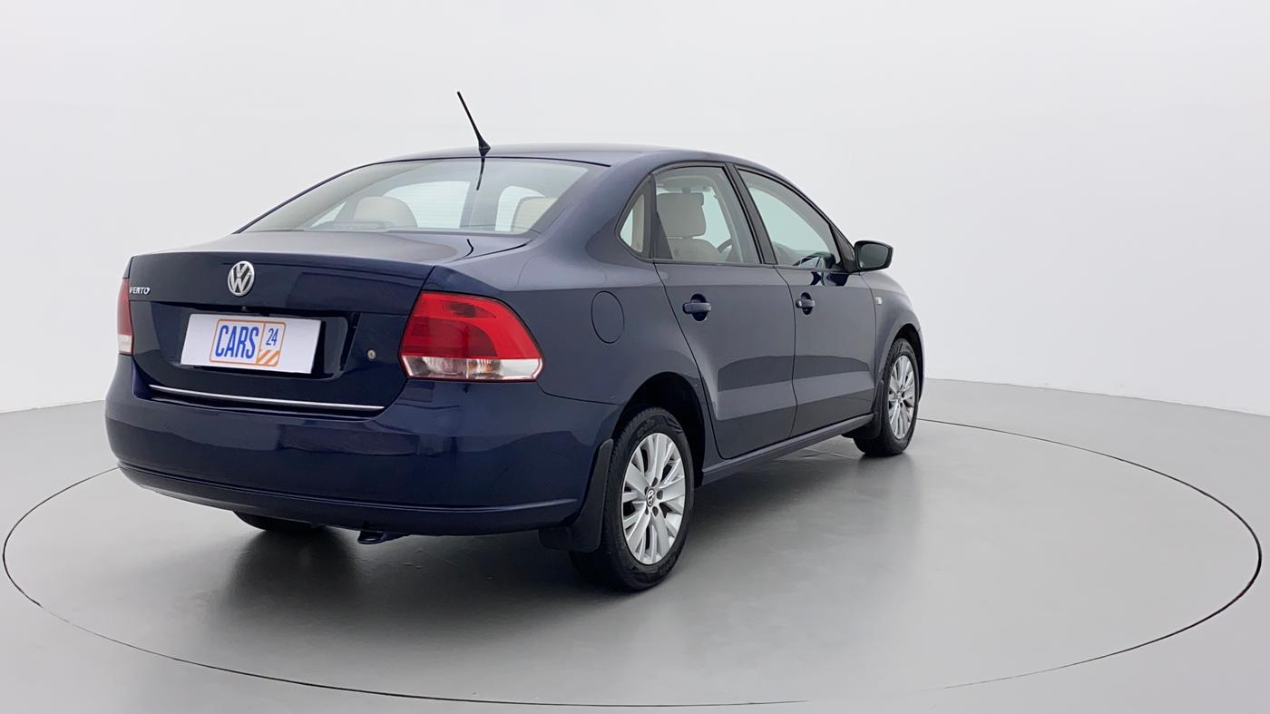 2015 Volkswagen Vento HIGHLINE 1.6 MPI, Petrol, Manual, 54,146 km, Right Back Diagonal