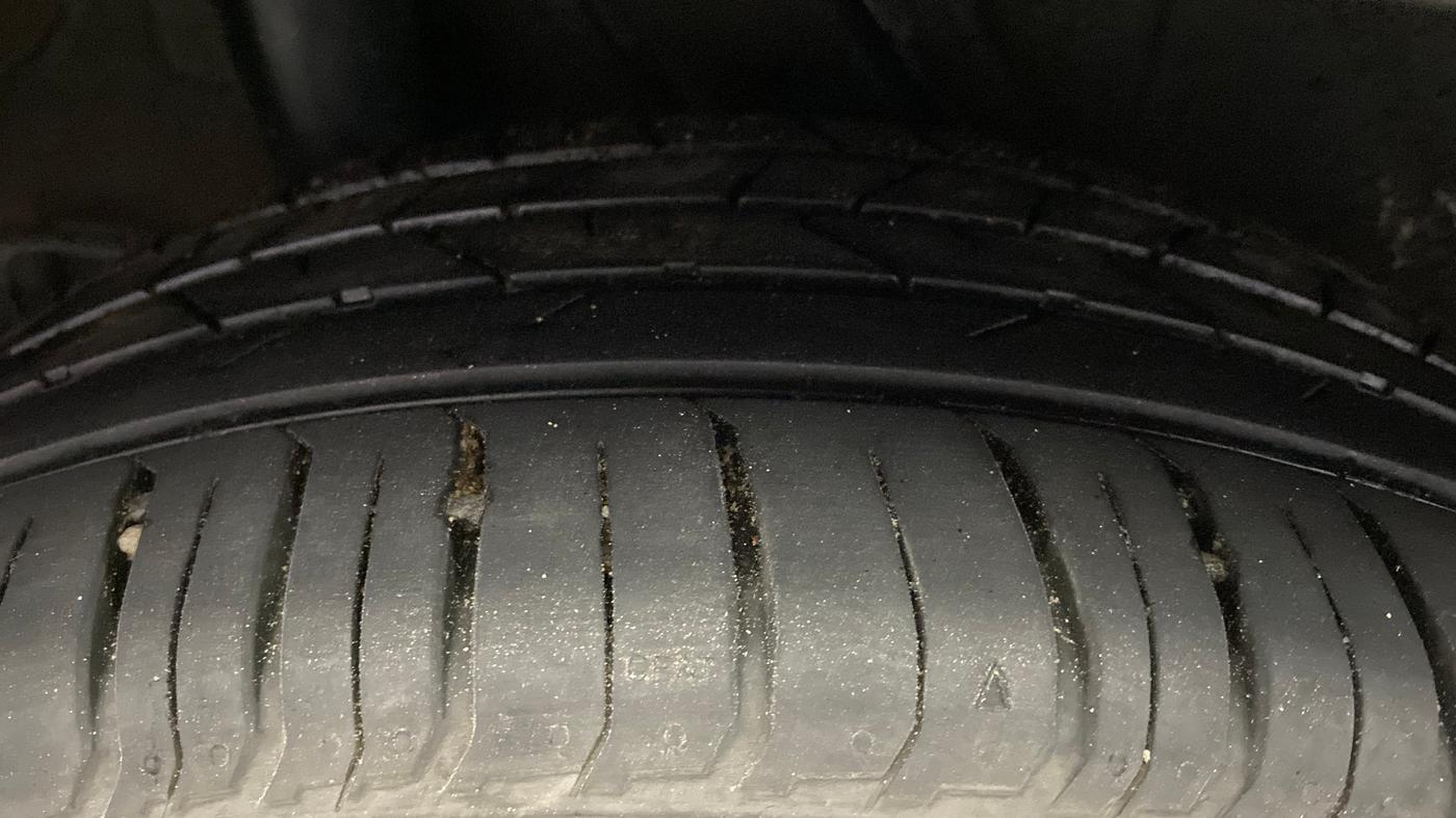 2023 Hyundai VENUE SX (O) MT 1.0 Turbo, Petrol, Manual, 12,162 km, Right Rear Tyre Tread