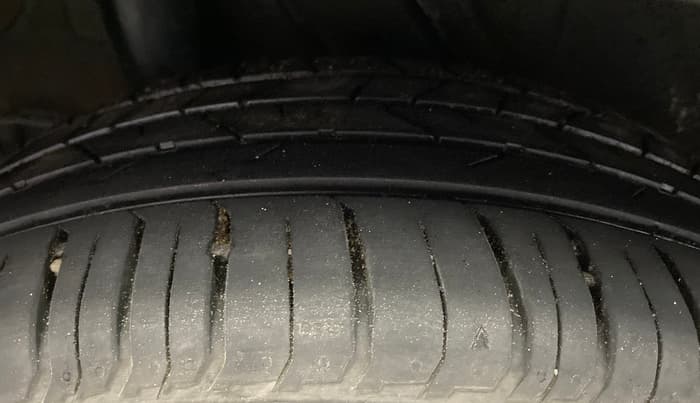2023 Hyundai VENUE SX (O) MT 1.0 Turbo, Petrol, Manual, 12,162 km, Right Rear Tyre Tread