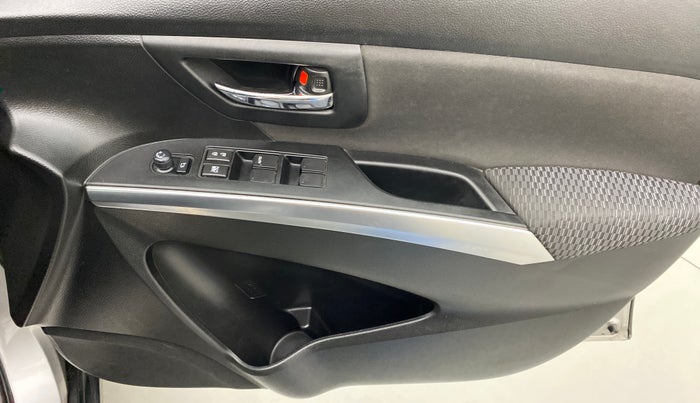 2017 Maruti S Cross ZETA SHVS, Diesel, Manual, 62,190 km, Driver Side Door Panels Control