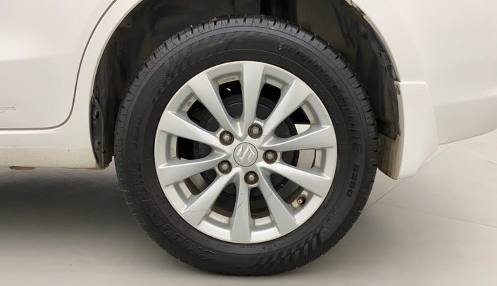 2013 Maruti Ertiga ZDI, Diesel, Manual, 1,05,320 km, Left Rear Wheel