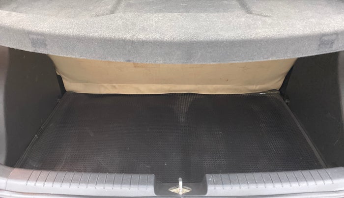 2014 Hyundai Elite i20 SPORTZ (O) 1.4, Diesel, Manual, 87,801 km, Boot Inside