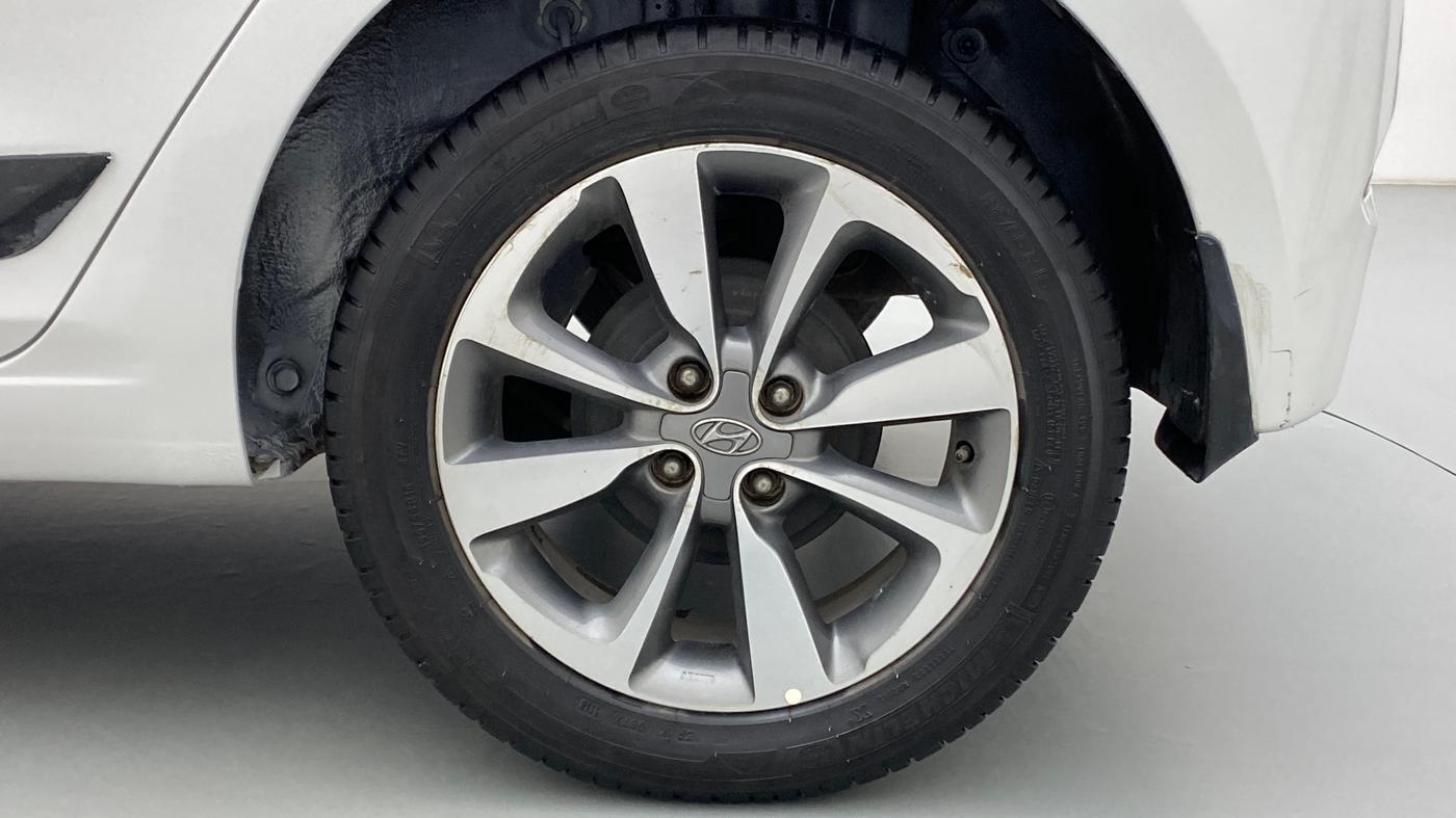 2014 Hyundai Elite i20 SPORTZ (O) 1.4, Diesel, Manual, 87,801 km, Left Rear Wheel