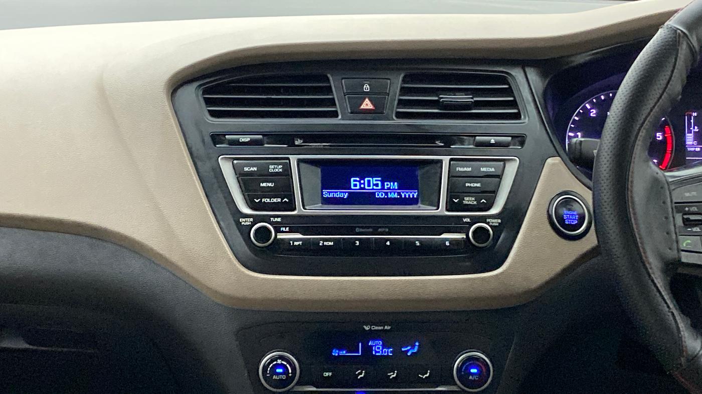2014 Hyundai Elite i20 SPORTZ (O) 1.4, Diesel, Manual, 87,801 km, Air Conditioner