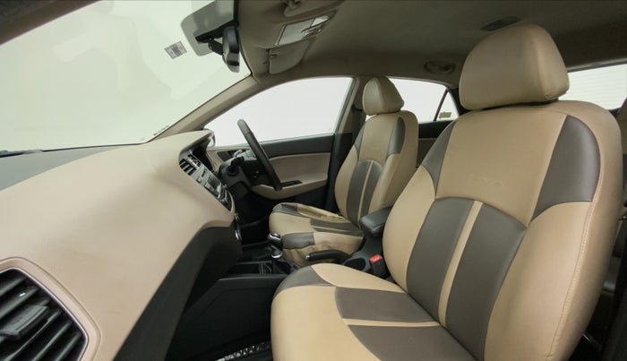 2014 Hyundai Elite i20 SPORTZ (O) 1.4, Diesel, Manual, 87,801 km, Right Side Front Door Cabin