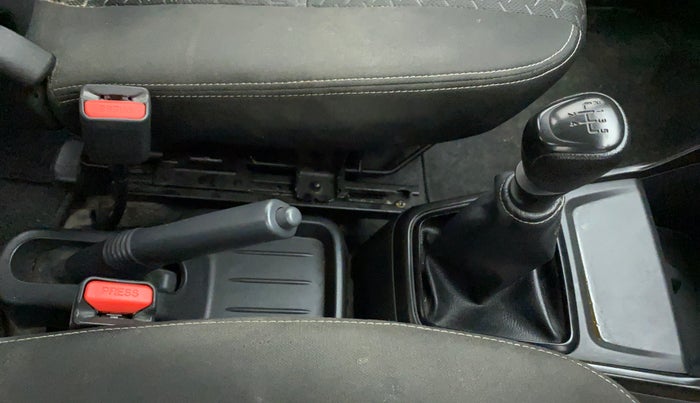 2021 Datsun Redi Go A, Petrol, Manual, 13,454 km, Gear Lever