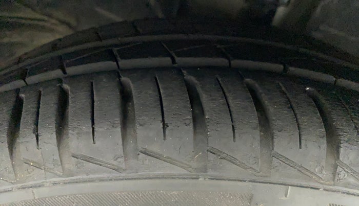 2021 Datsun Redi Go A, Petrol, Manual, 13,454 km, Right Front Tyre Tread