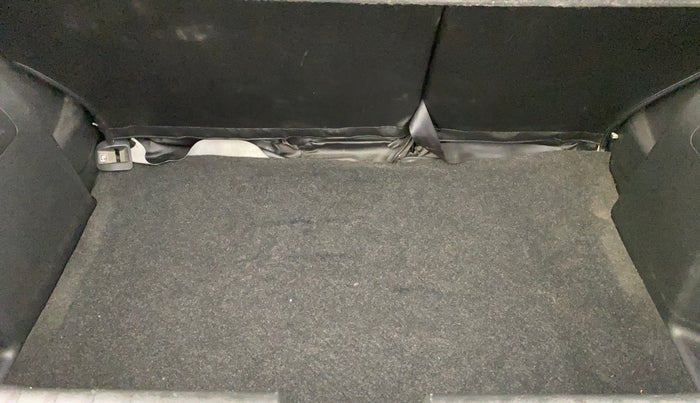 2020 Maruti Baleno ZETA PETROL 1.2, Petrol, Manual, 65,131 km, Boot Inside