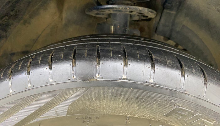 2020 Maruti Baleno ZETA PETROL 1.2, Petrol, Manual, 65,131 km, Right Front Tyre Tread