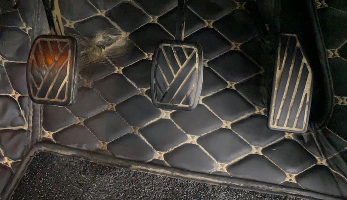 2020 Maruti Baleno ZETA PETROL 1.2, Petrol, Manual, 65,131 km, Pedals