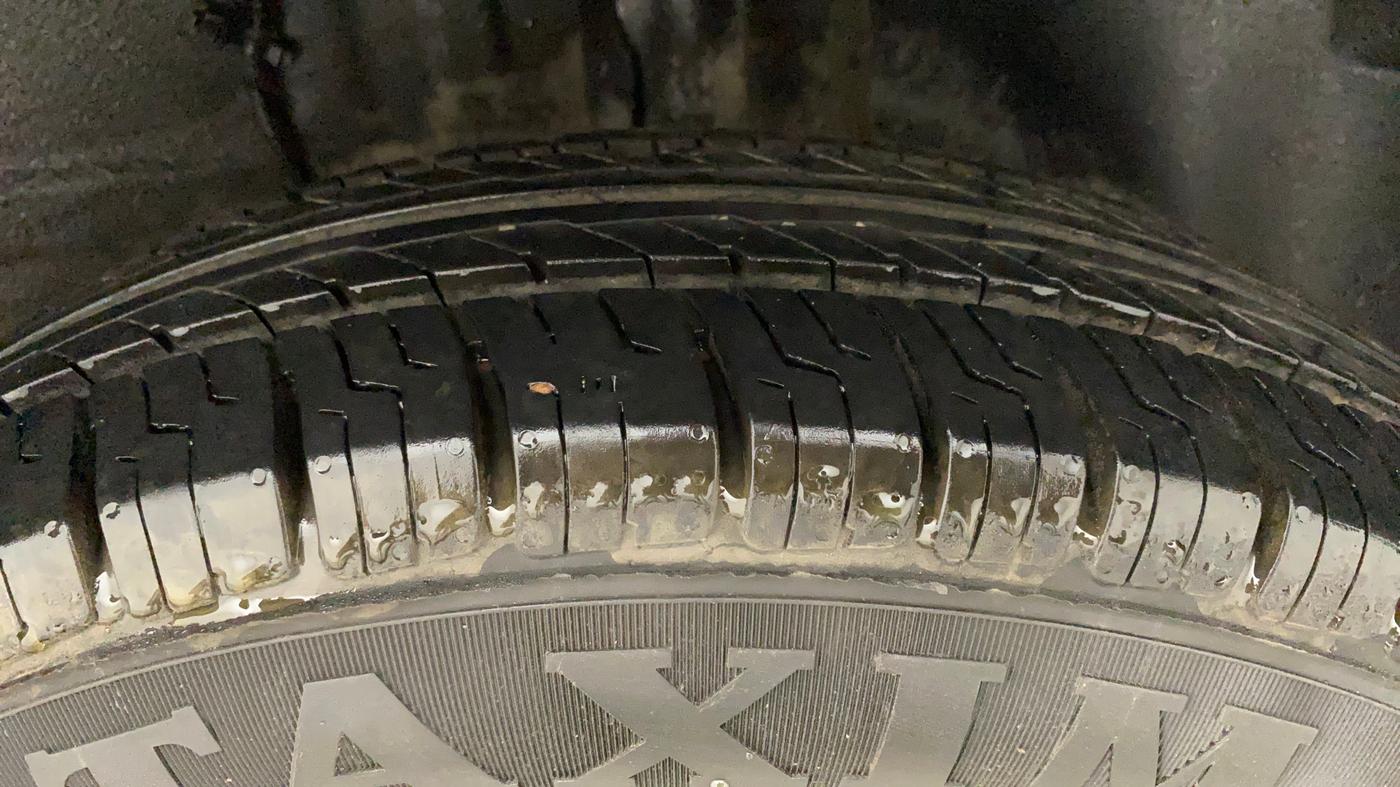 2020 Tata ALTROZ XE PETROL, Petrol, Manual, 44,077 km, Left Rear Tyre Tread