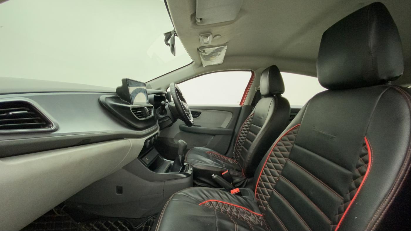 2020 Tata ALTROZ XE PETROL, Petrol, Manual, 44,077 km, Right Side Front Door Cabin