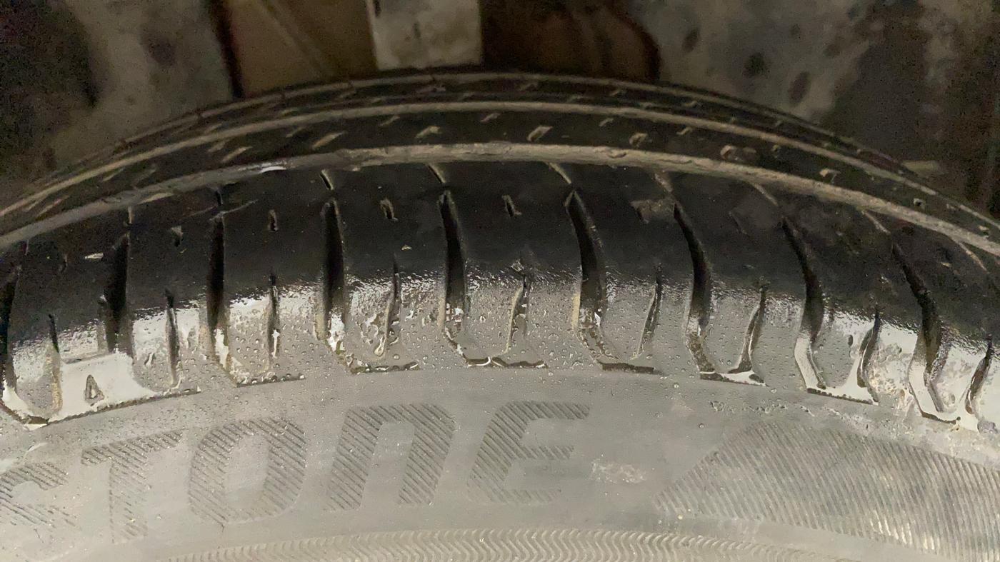 2020 Tata ALTROZ XE PETROL, Petrol, Manual, 44,077 km, Right Front Tyre Tread