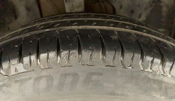 2020 Tata ALTROZ XE PETROL, Petrol, Manual, 44,077 km, Right Front Tyre Tread