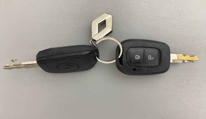 2019 Renault Kwid CLIMBER 1.0 AMT, Petrol, Automatic, 74,108 km, Key Close Up