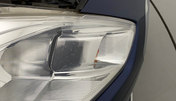 2017 Maruti Dzire VXI, Petrol, Manual, 68,979 km, Right headlight - Minor scratches