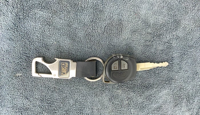 2017 Maruti Dzire VXI, Petrol, Manual, 68,979 km, Key Close Up
