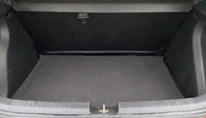 2016 Hyundai Elite i20 SPORTZ 1.2, Petrol, Manual, 81,188 km, Boot Inside