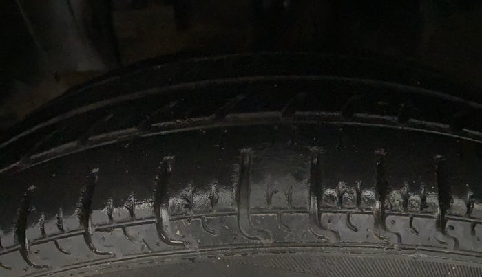 2019 Renault Kwid RXL, Petrol, Manual, 21,757 km, Left Front Tyre Tread