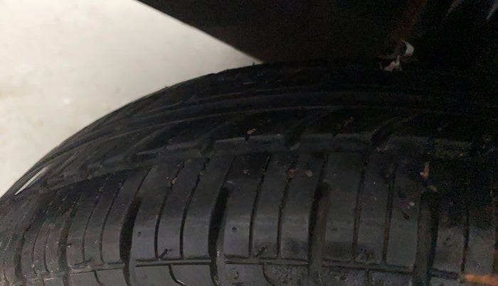 2019 Renault Kwid RXL, Petrol, Manual, 21,757 km, Right Rear Tyre Tread