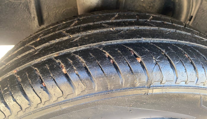 2024 Nissan MAGNITE N-Connecta HRAO 1.0 Turbo Petrol MT, Petrol, Manual, 21,921 km, Right Rear Tyre Tread