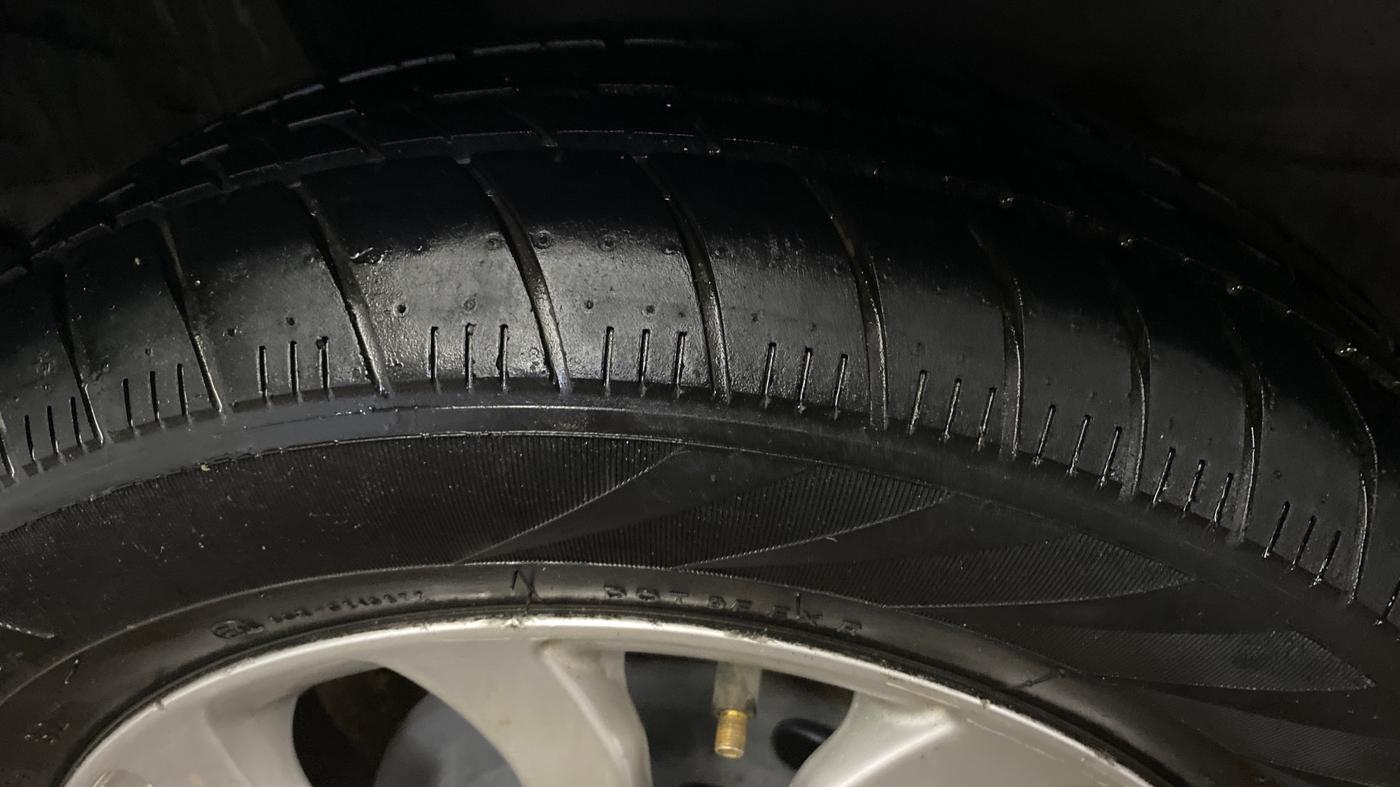 2017 Honda Amaze 1.2L I-VTEC VX AT, Petrol, Automatic, 1,08,147 km, Right Rear Tyre Tread