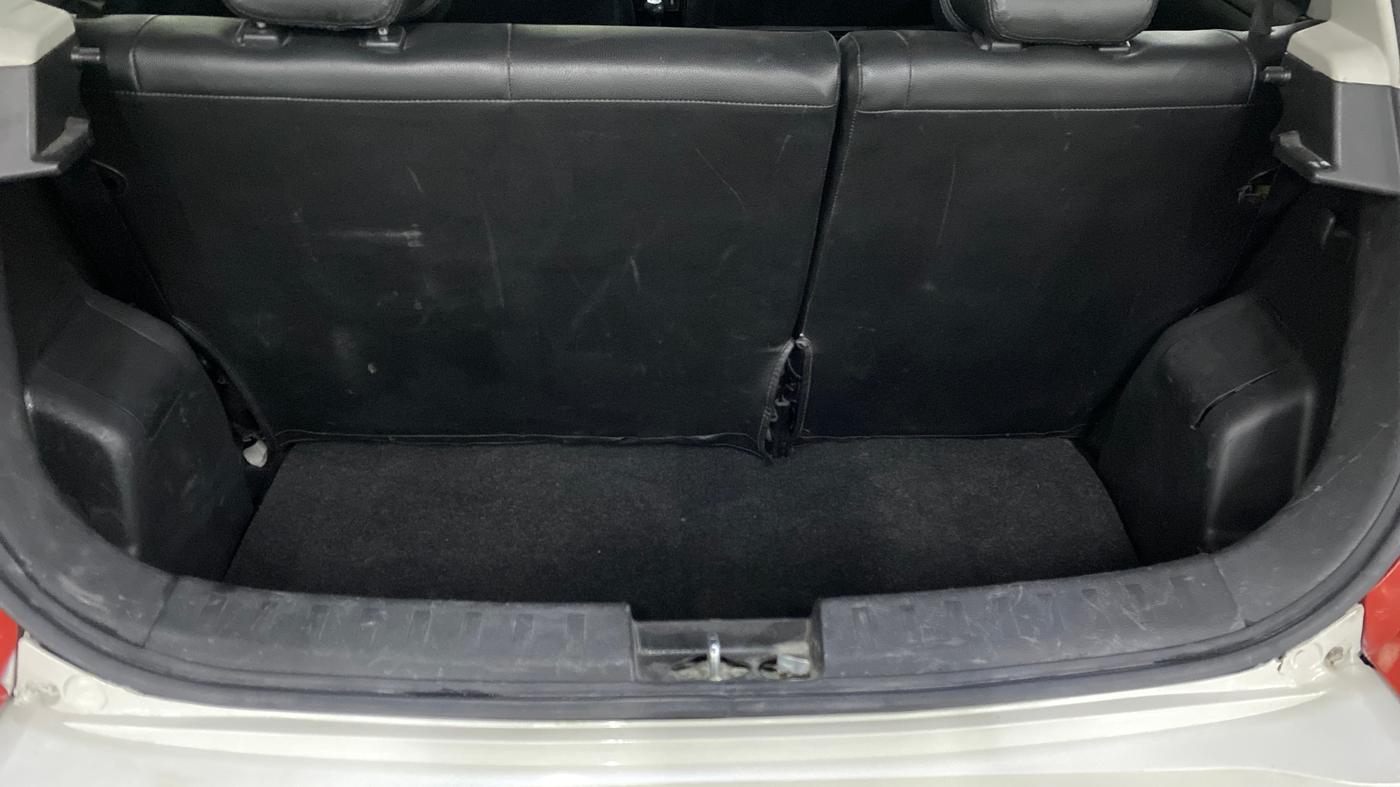 2016 Maruti Swift VDI, Diesel, Manual, 61,322 km, Boot Inside