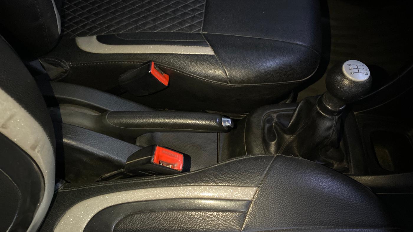 2016 Maruti Swift VDI, Diesel, Manual, 61,322 km, Gear Lever