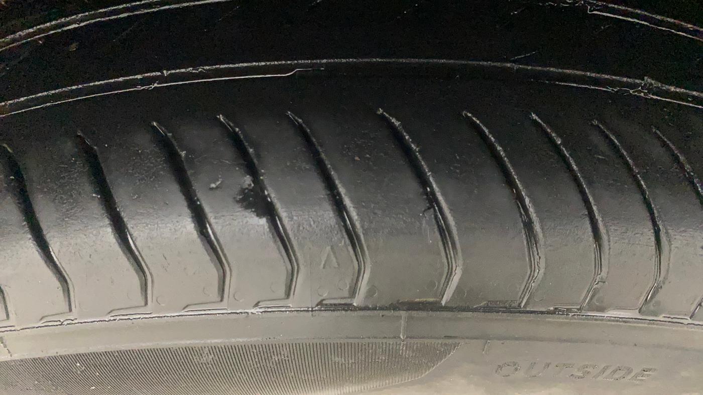 2021 Maruti S Cross ZETA 1.5, Petrol, Manual, 1,06,825 km, Right Front Tyre Tread