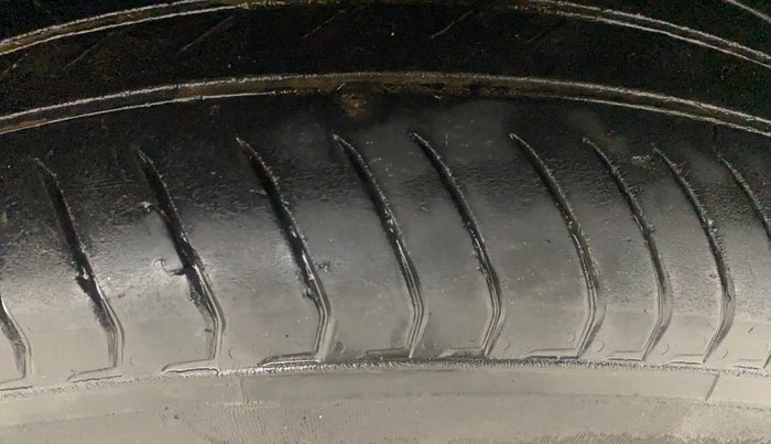 2021 Maruti S Cross ZETA 1.5, Petrol, Manual, 1,06,818 km, Left Front Tyre Tread