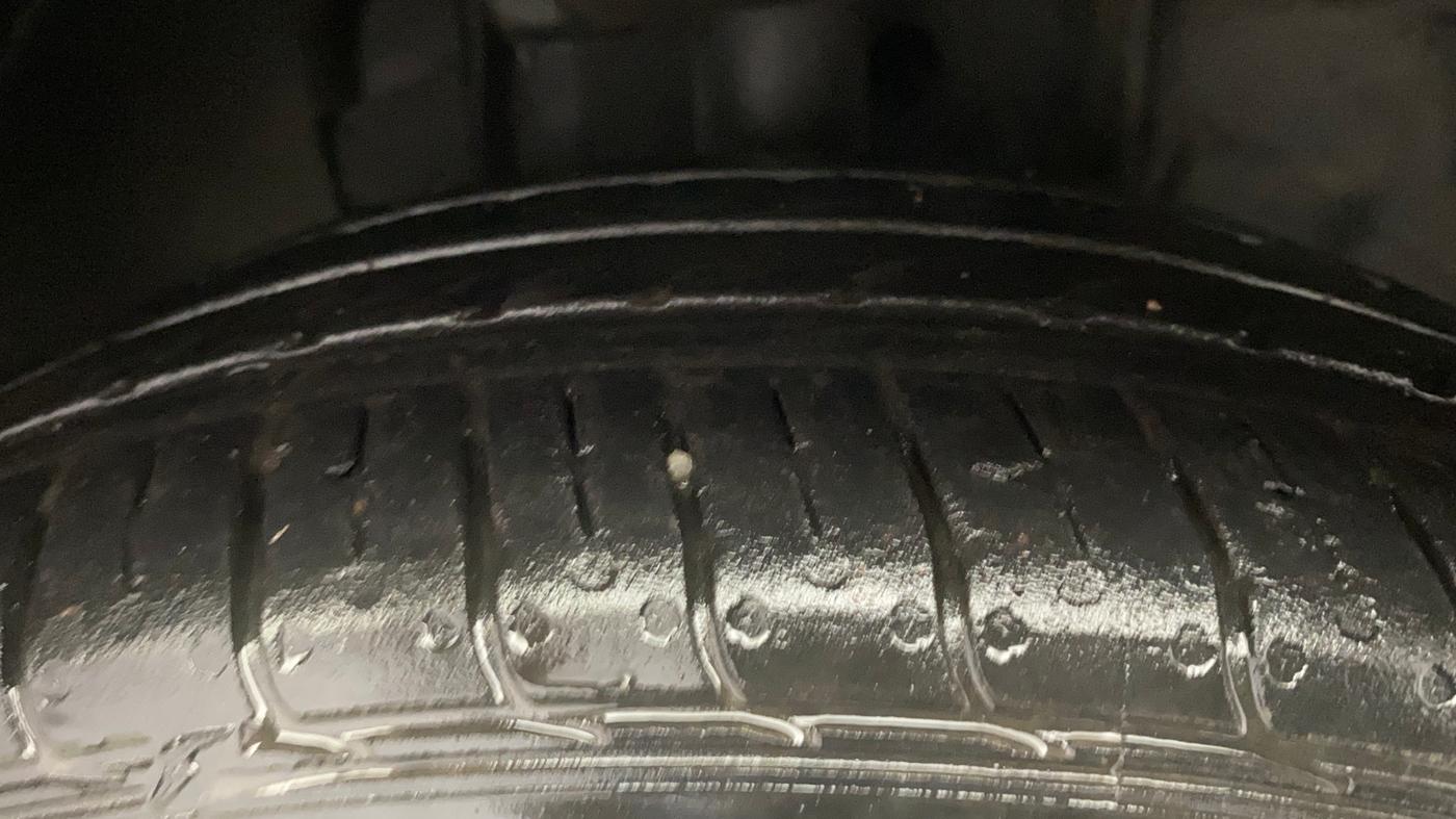 2021 Tata Tiago XZA PLUS PETROL, Petrol, Automatic, 20,747 km, Right Front Tyre Tread