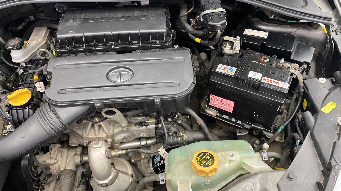 2021 Tata Tiago XZA PLUS PETROL, Petrol, Automatic, 20,747 km, Engine View - Left