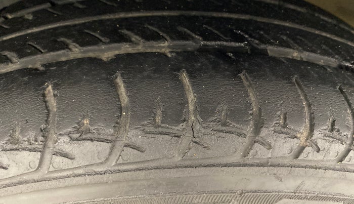 2021 Maruti New Wagon-R VXI (O) 1.2, Petrol, Manual, 45,217 km, Left Front Tyre Tread