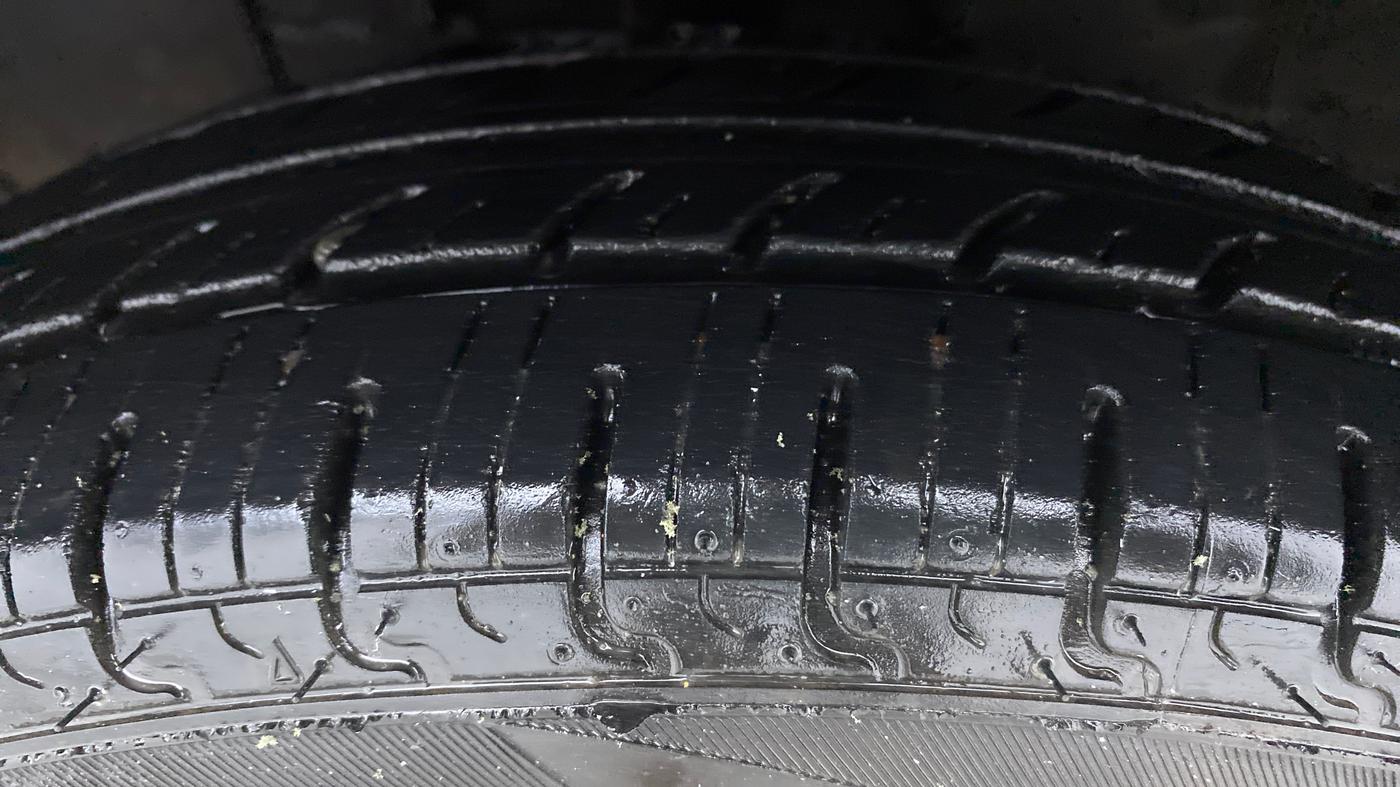 2018 Datsun Redi Go 1.0 T(O) AT, Petrol, Automatic, 20,109 km, Left Front Tyre Tread