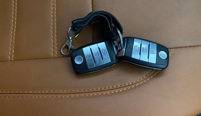 2022 KIA SELTOS HTK PLUS 1.5 IMT, Petrol, Manual, 41,675 km, Key Close Up