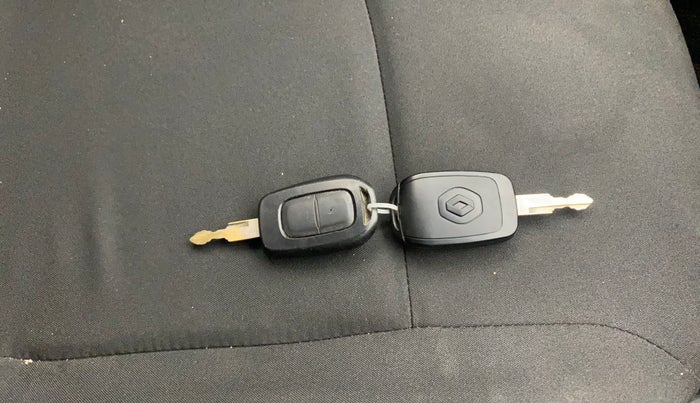 2017 Renault Kwid RXT 1.0 AMT, Petrol, Automatic, 82,539 km, Key Close Up