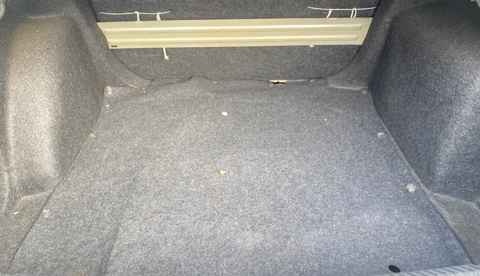 2012 Skoda Rapid ELEGANCE 1.6 MPI AT, Petrol, Automatic, 38,001 km, Boot Inside