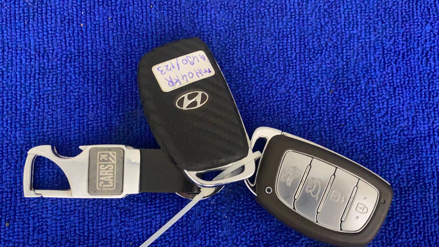 2021 Hyundai NEW I20 ASTA (O) 1.0 TURBO GDI DCT, Petrol, Automatic, 14,008 km, Key Close Up