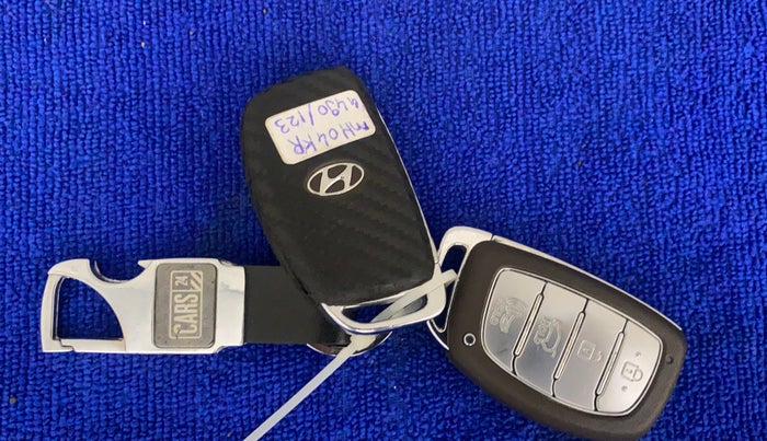 2021 Hyundai NEW I20 ASTA (O) 1.0 TURBO GDI DCT, Petrol, Automatic, 14,008 km, Key Close Up
