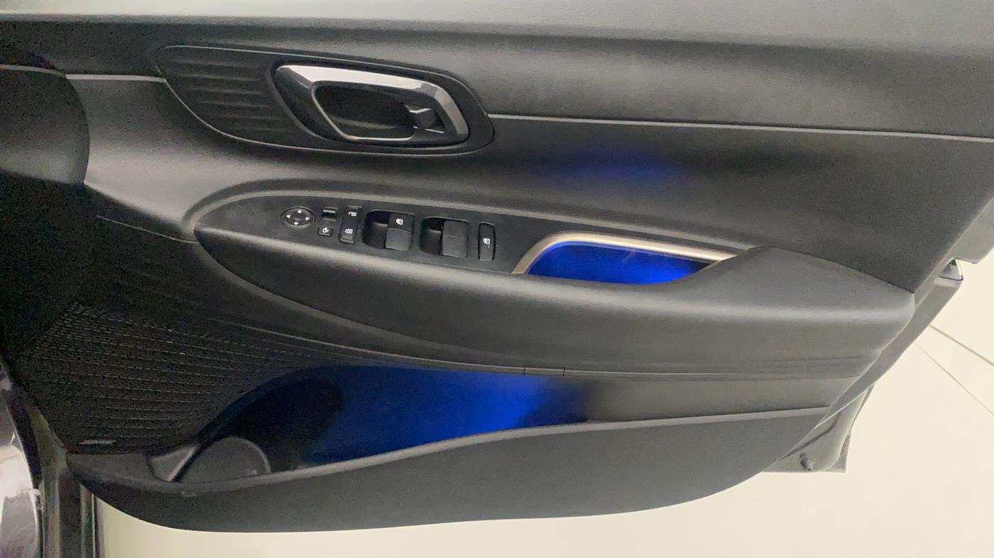 2021 Hyundai NEW I20 ASTA (O) 1.0 TURBO GDI DCT, Petrol, Automatic, 14,008 km, Driver Side Door Panels Control