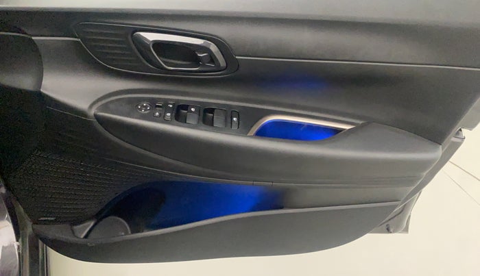 2021 Hyundai NEW I20 ASTA (O) 1.0 TURBO GDI DCT, Petrol, Automatic, 14,008 km, Driver Side Door Panels Control